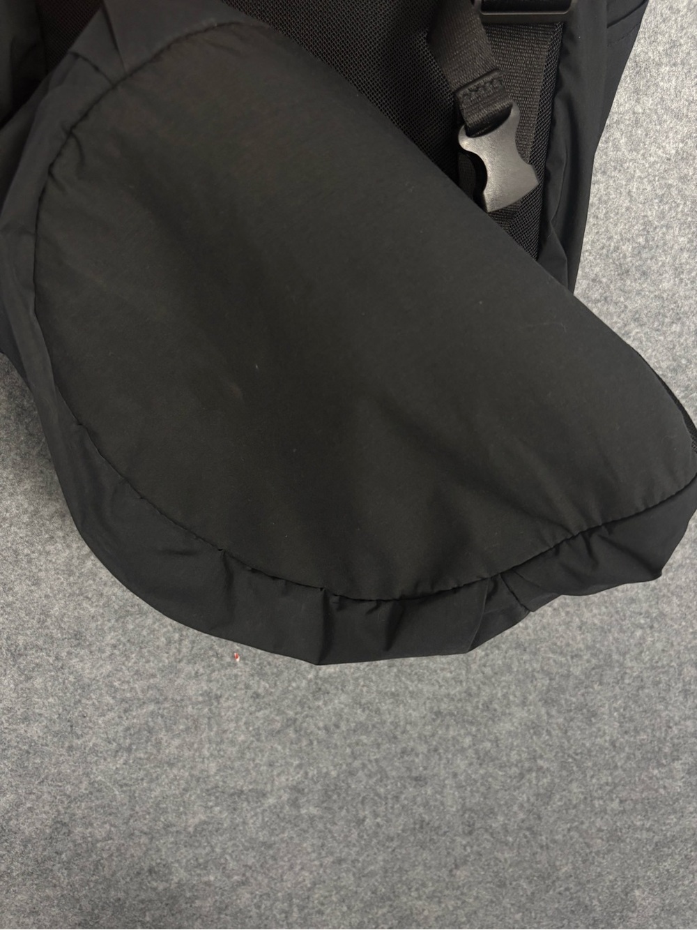 UNIQLO U Black Utility Drawstring Backpack Rucksack - Picture 6 of 7